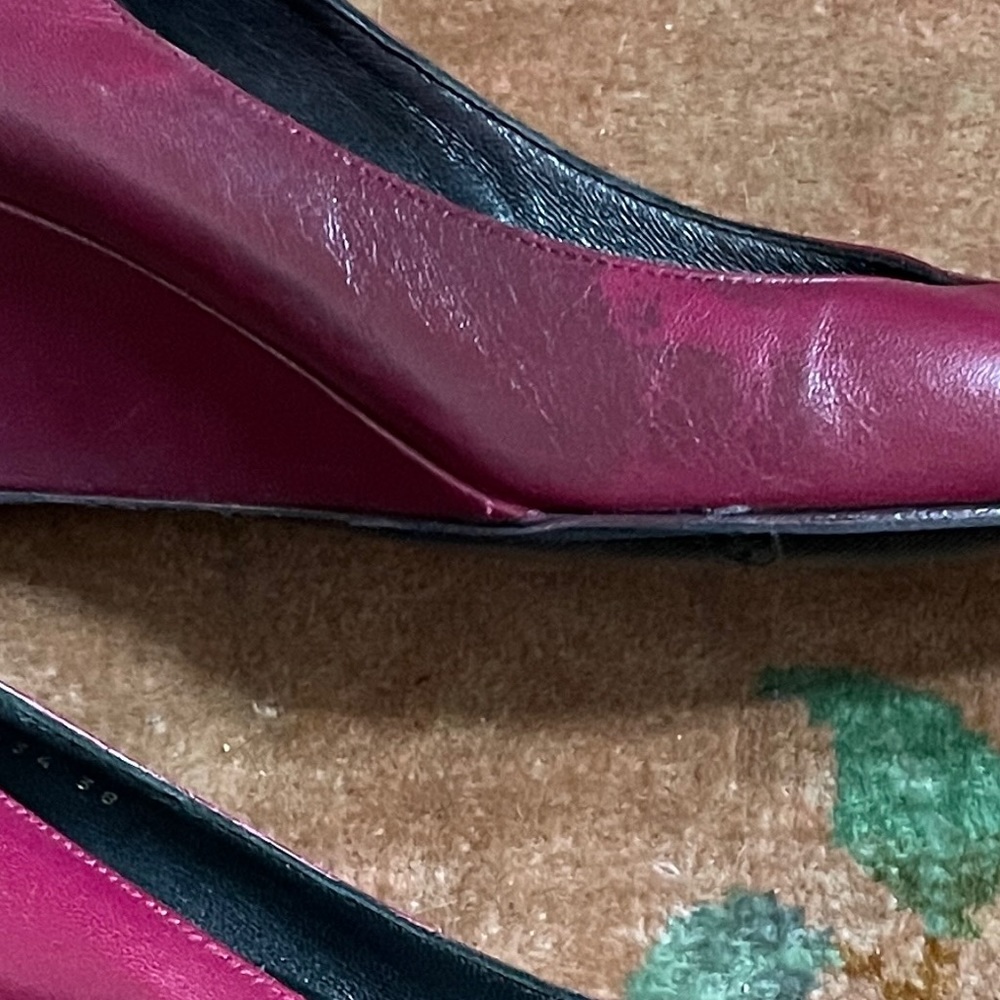 Gucci Raspberry Leather Wedges - Picture 6 of 6